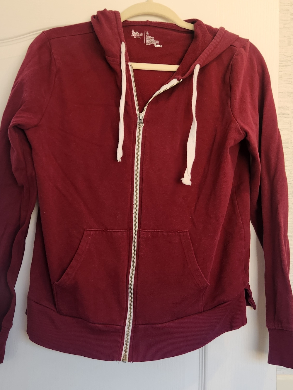 flirtitude Burgundy Zip-Up Hoodie with White Drawstrings L Euc